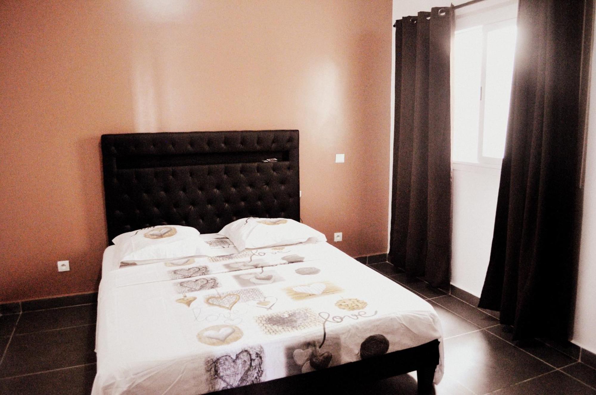 Le First Concept Apartment Dakar Bagian luar foto
