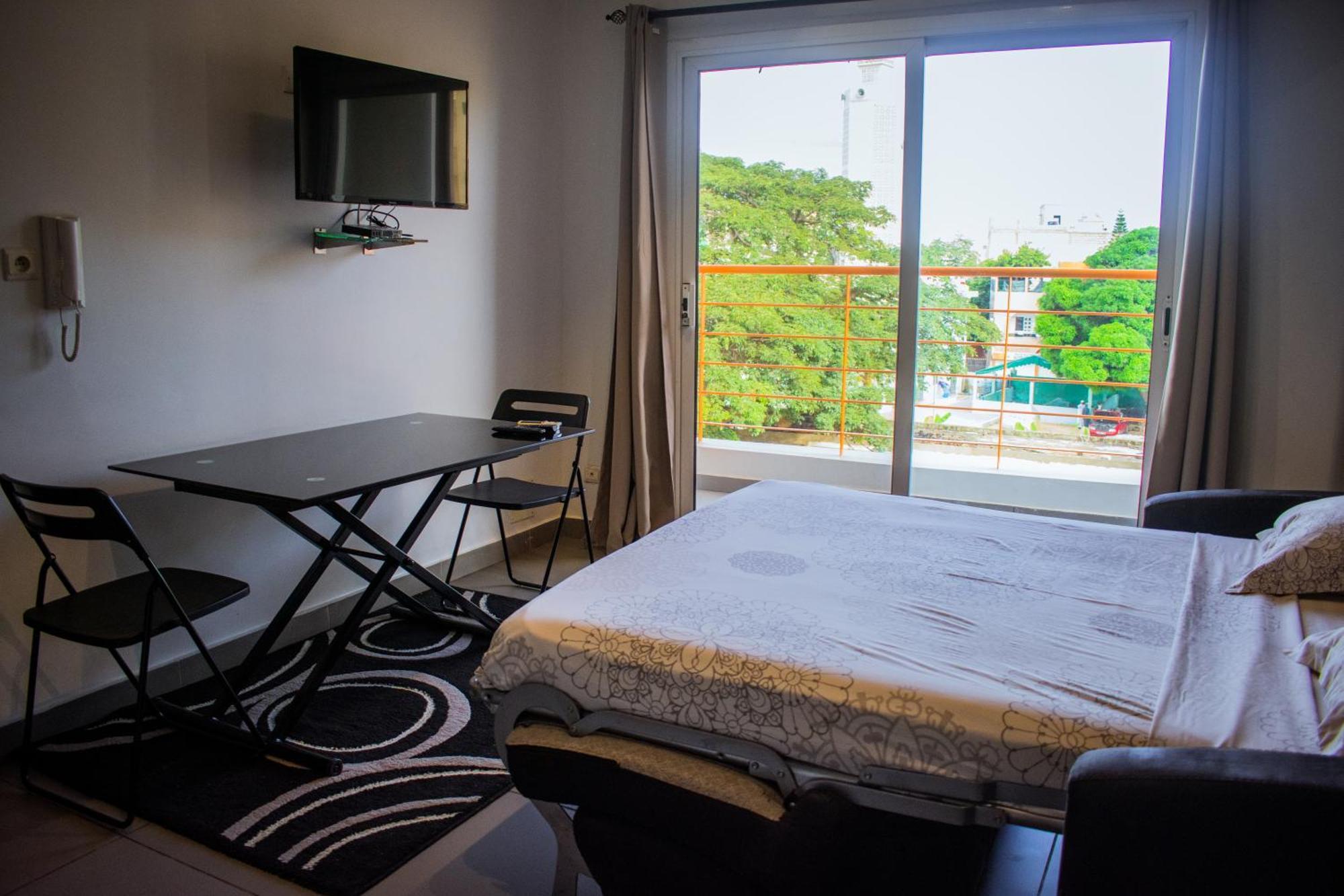 Le First Concept Apartment Dakar Bagian luar foto