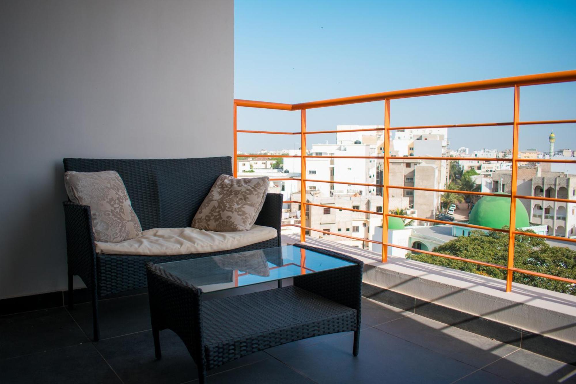 Le First Concept Apartment Dakar Bagian luar foto
